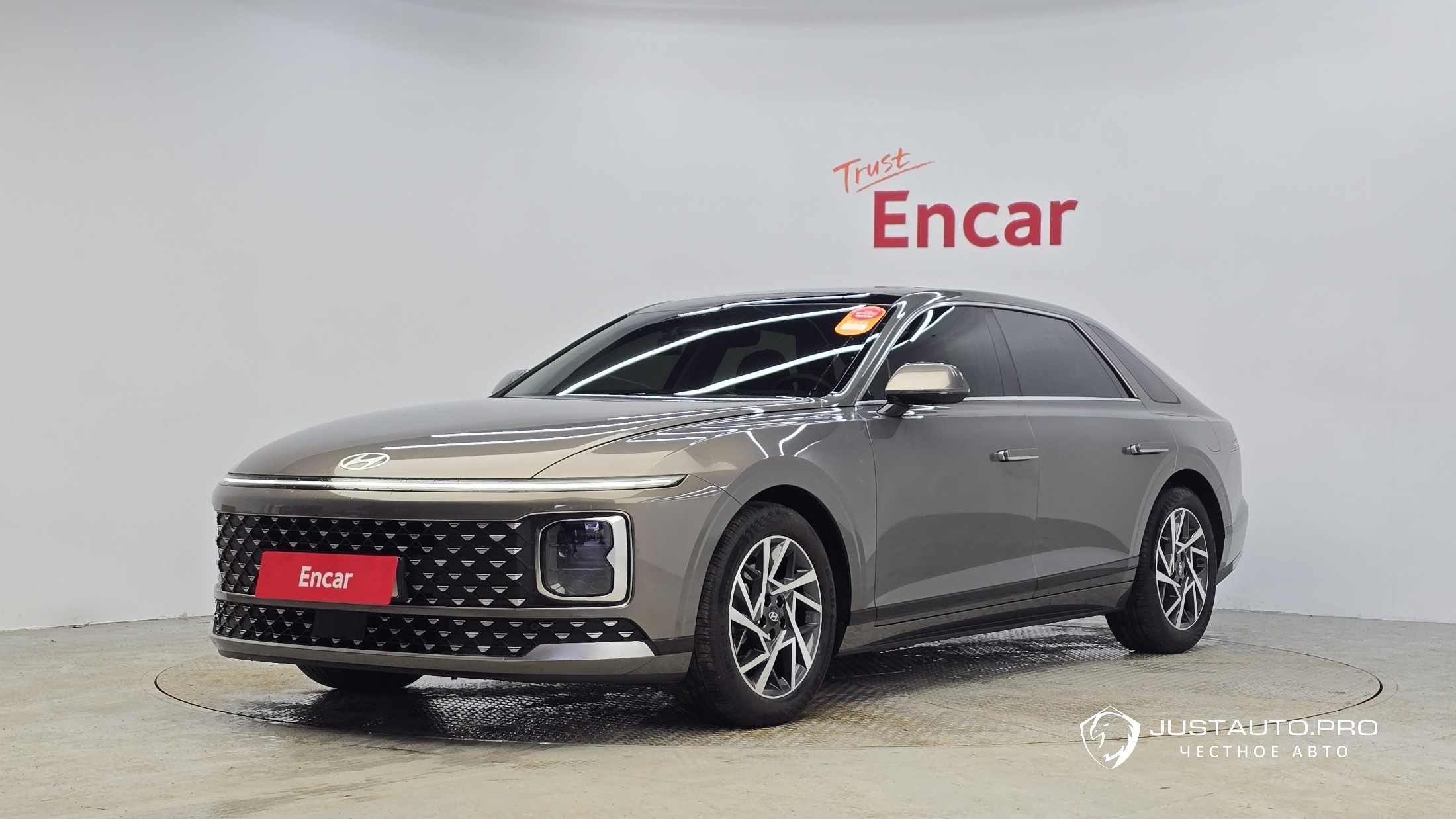 Автомобиль Hyundai Grandeur