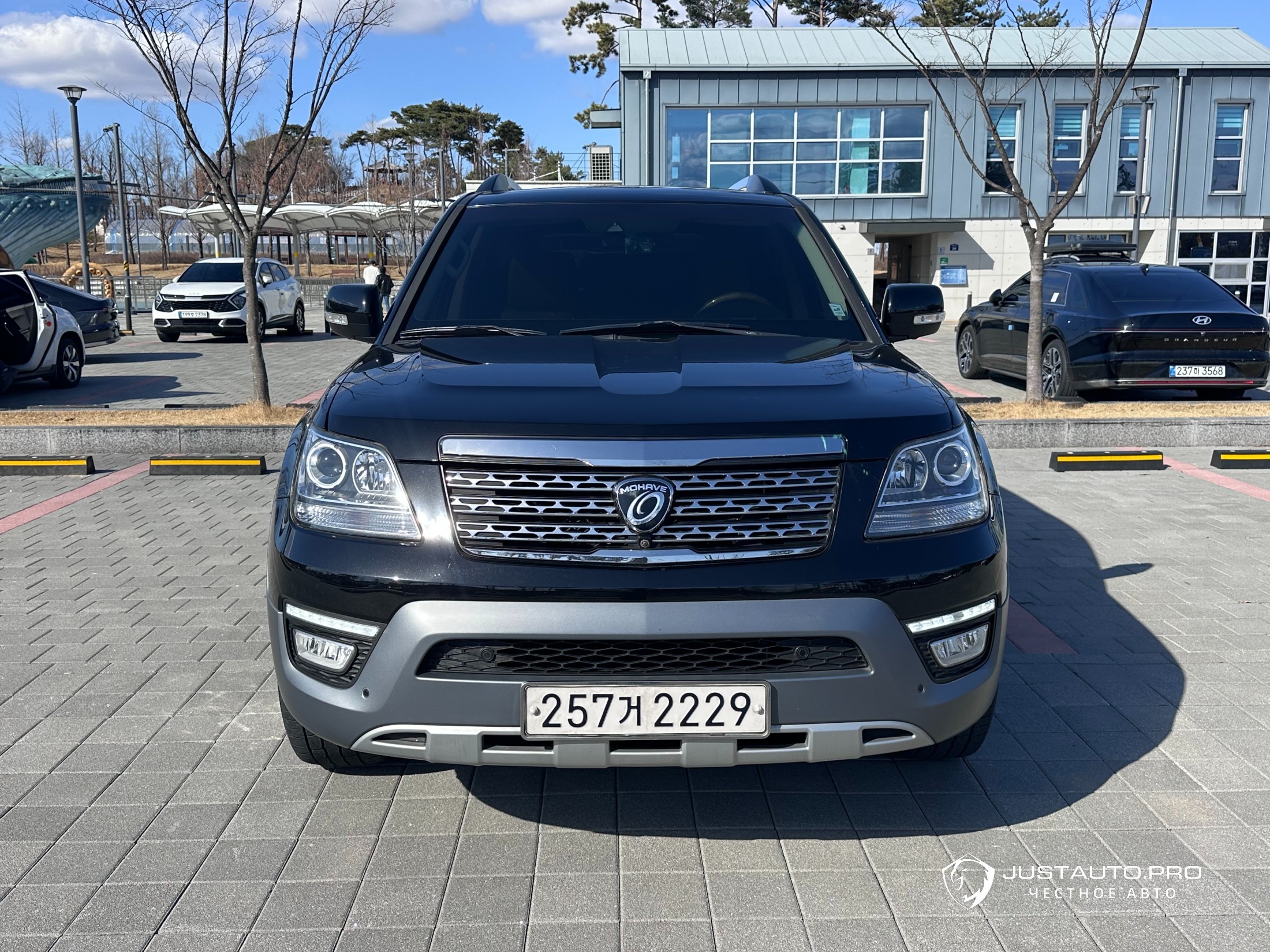 Автомобиль Kia Mohave