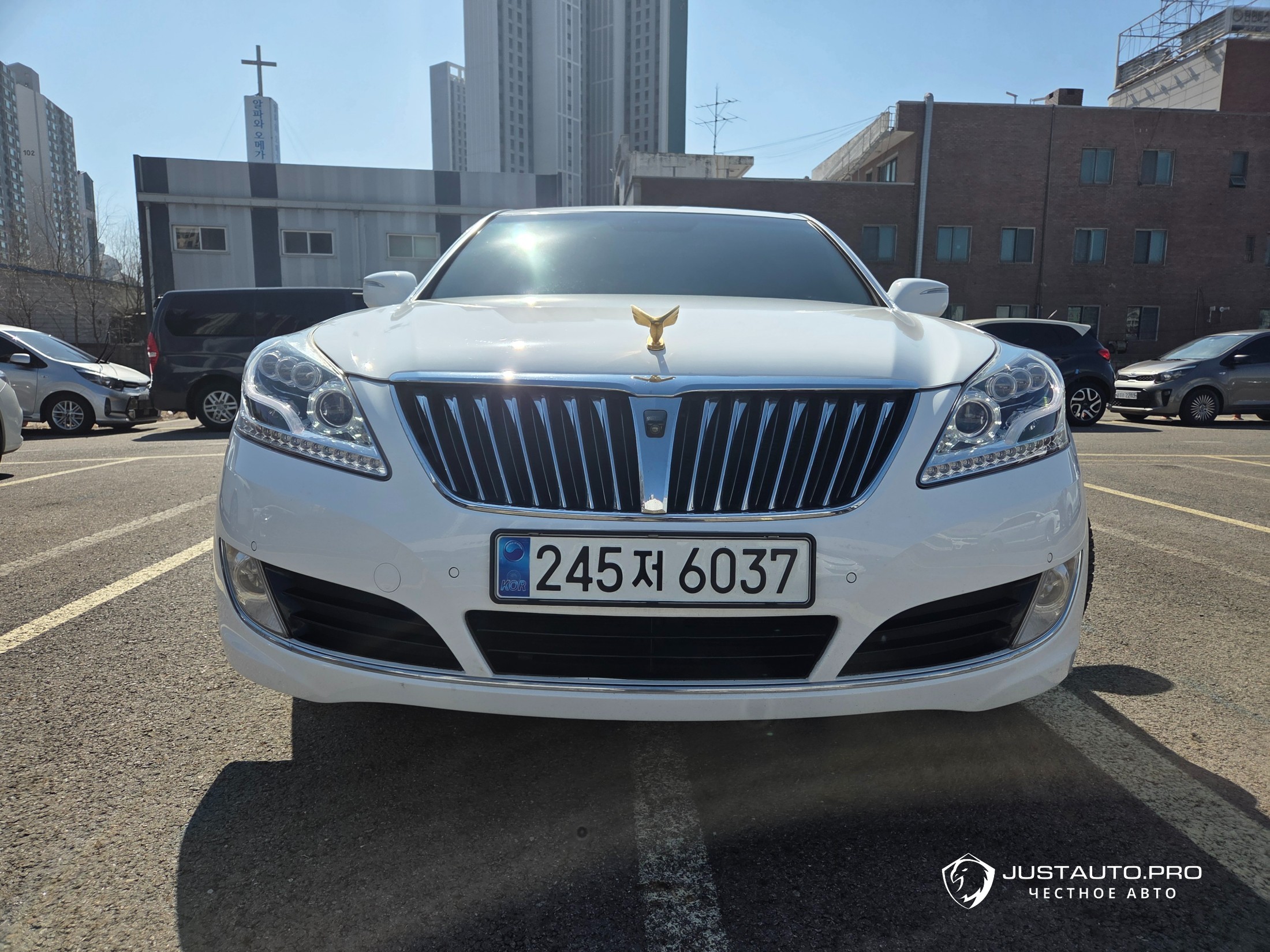 Автомобиль Hyundai Equus