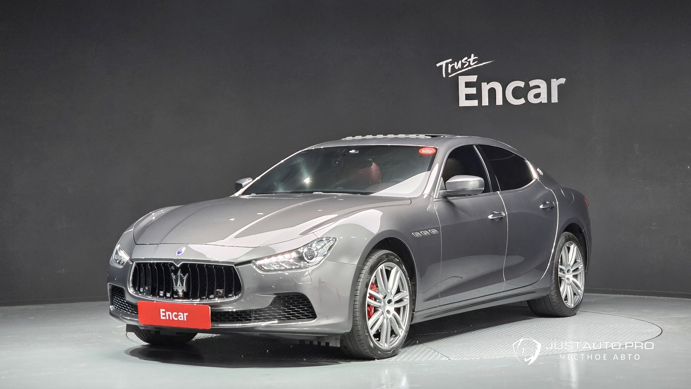 Автомобиль Maserati Ghibli