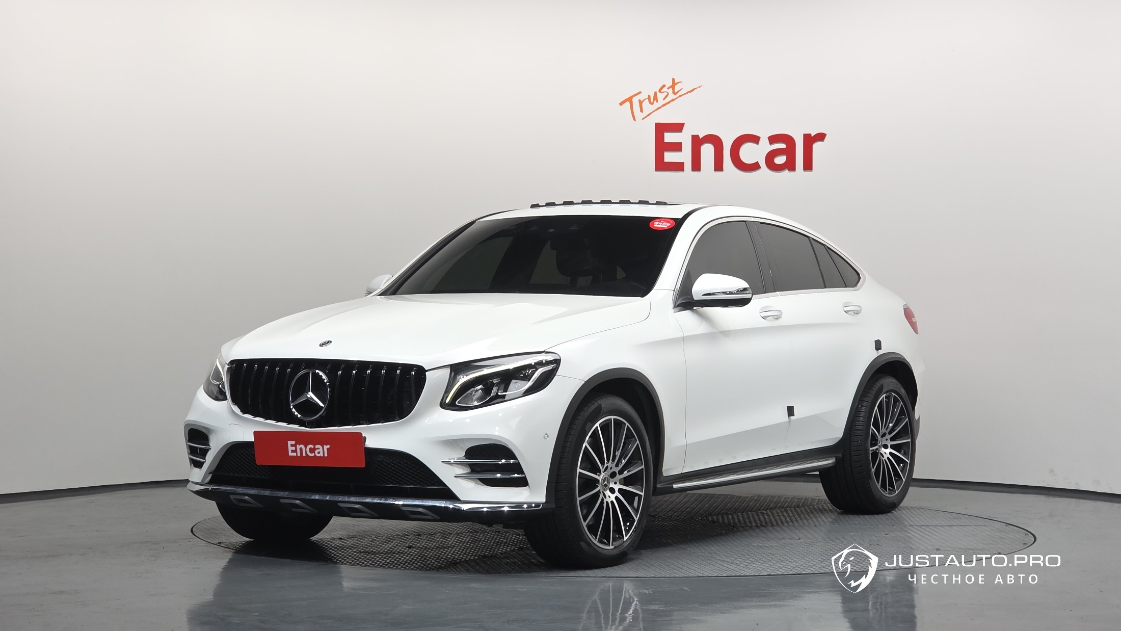 Автомобиль Mercedes-Benz GLC-Class