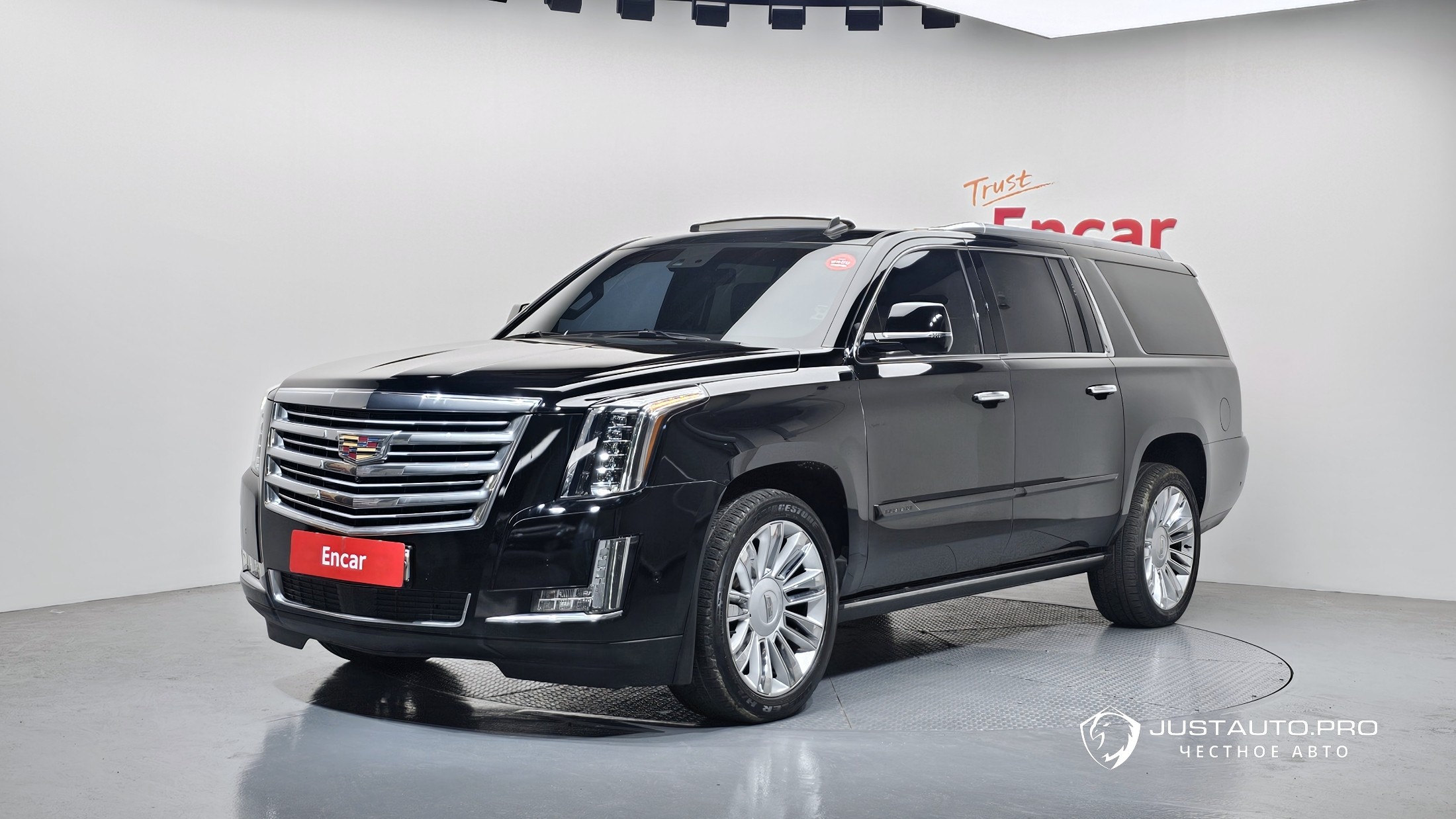 Автомобиль Cadillac Escalade