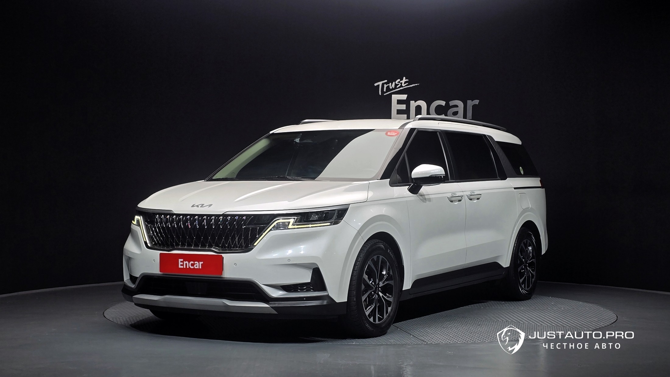 Автомобиль Kia Canival