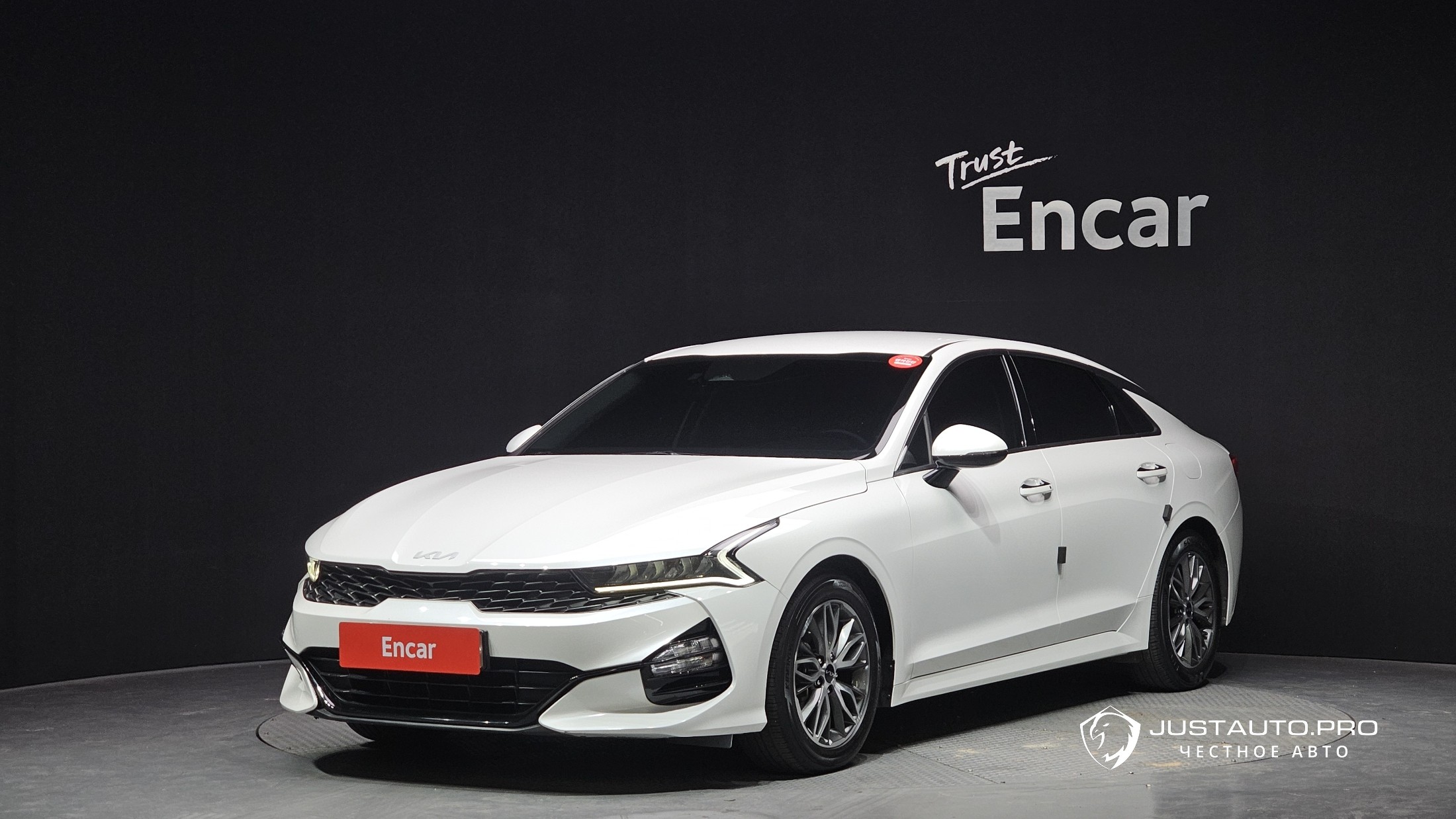 Автомобиль Kia K5