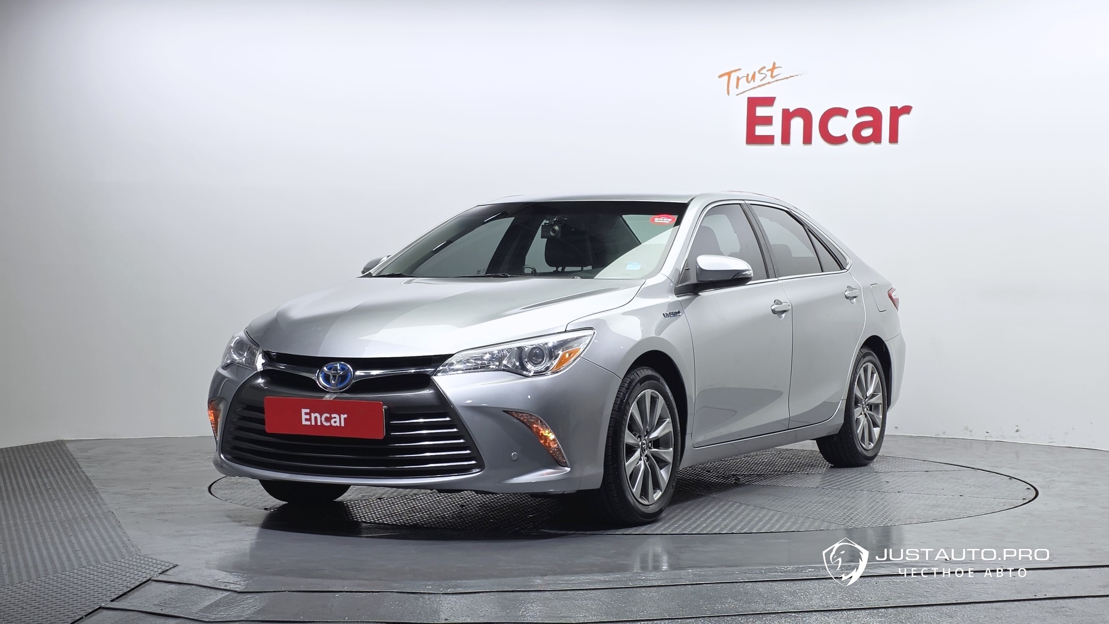 Автомобиль Toyota Camry