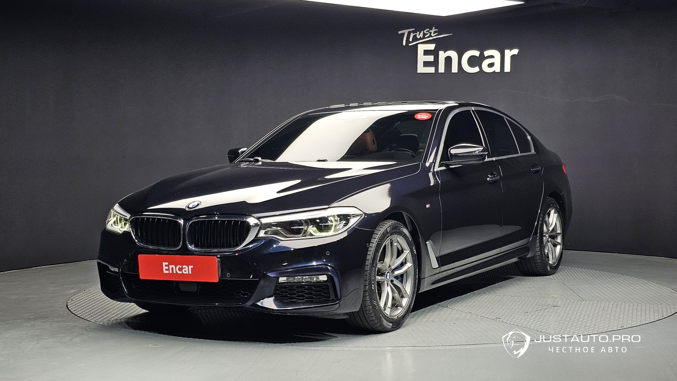 Автомобиль BMW 5-Series