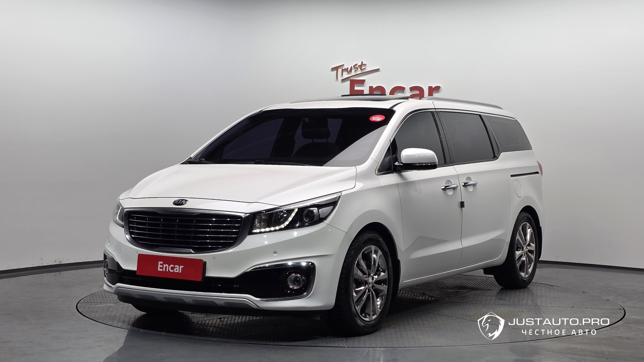 Автомобиль Kia Canival