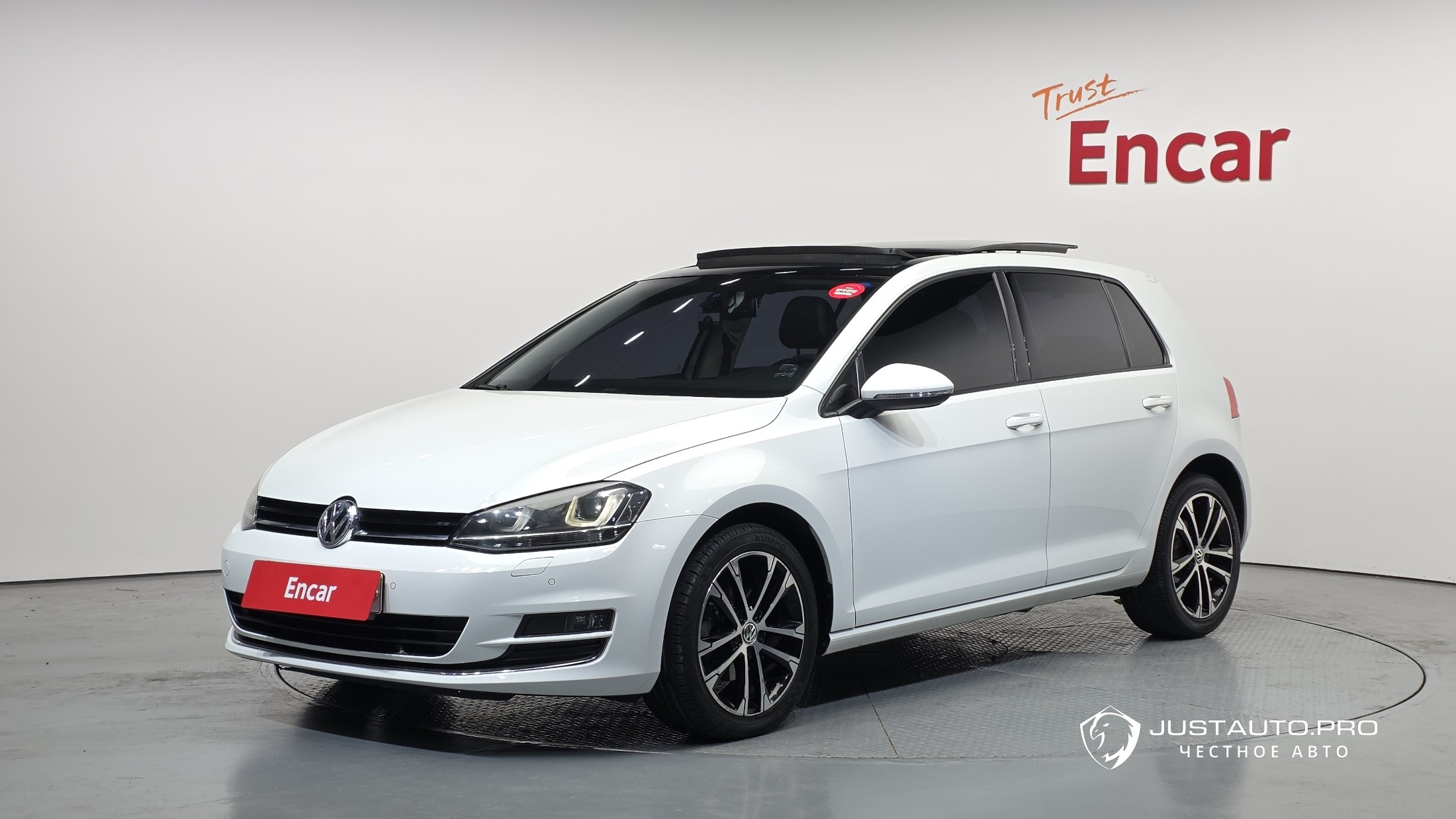 Автомобиль Volkswagen Golf