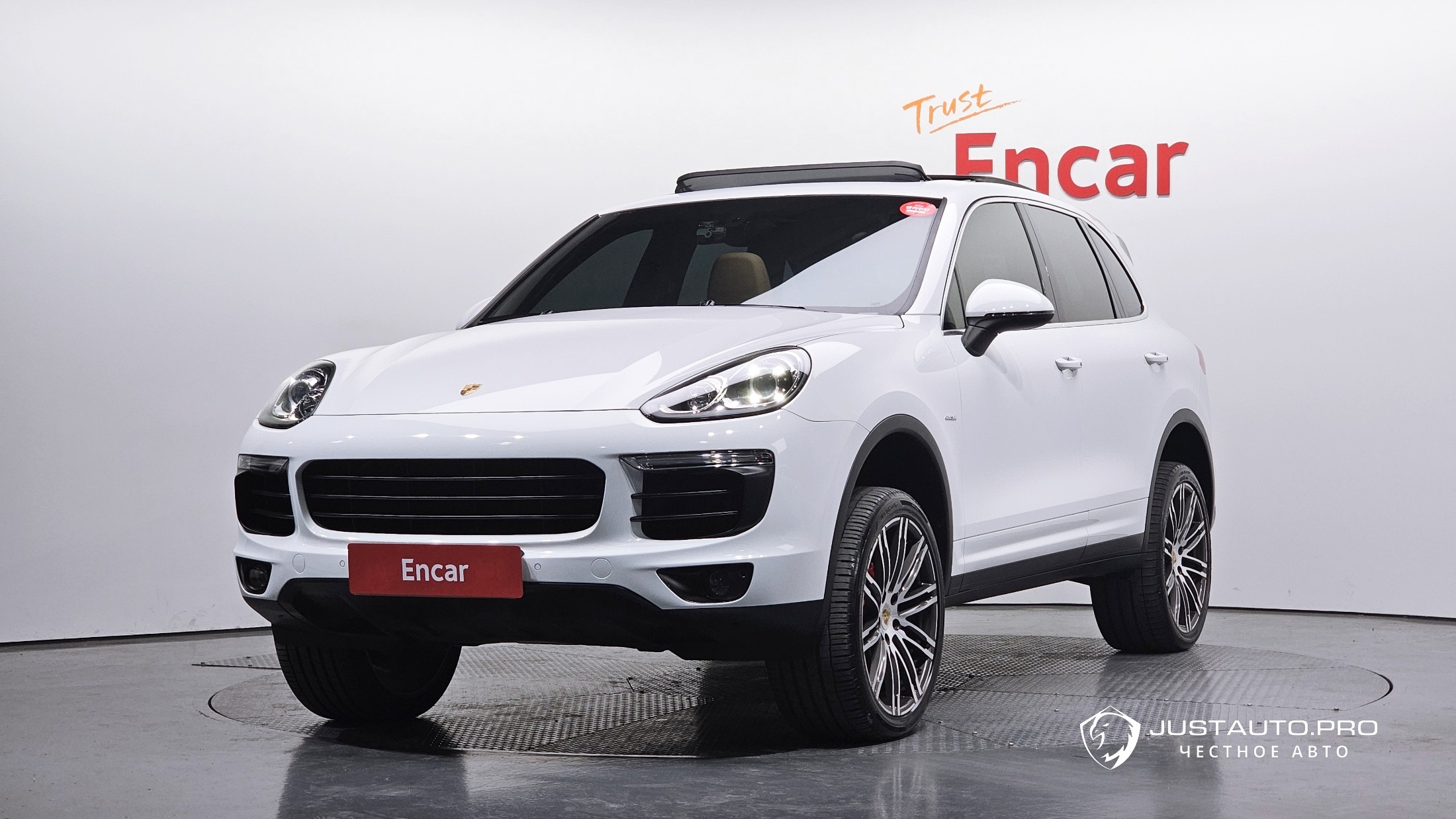 Автомобиль Porsche Cayenne