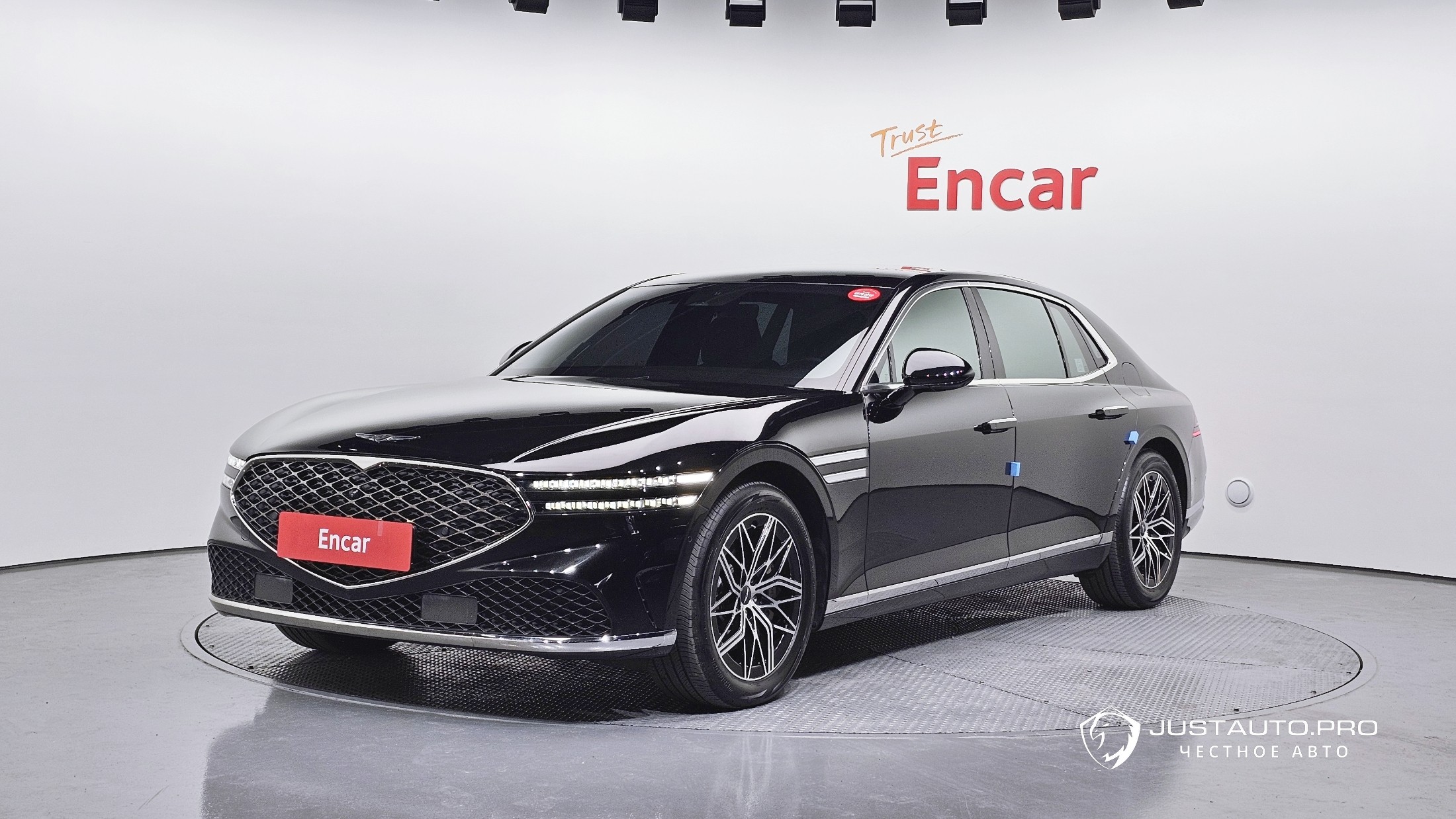 Автомобиль Genesis G90