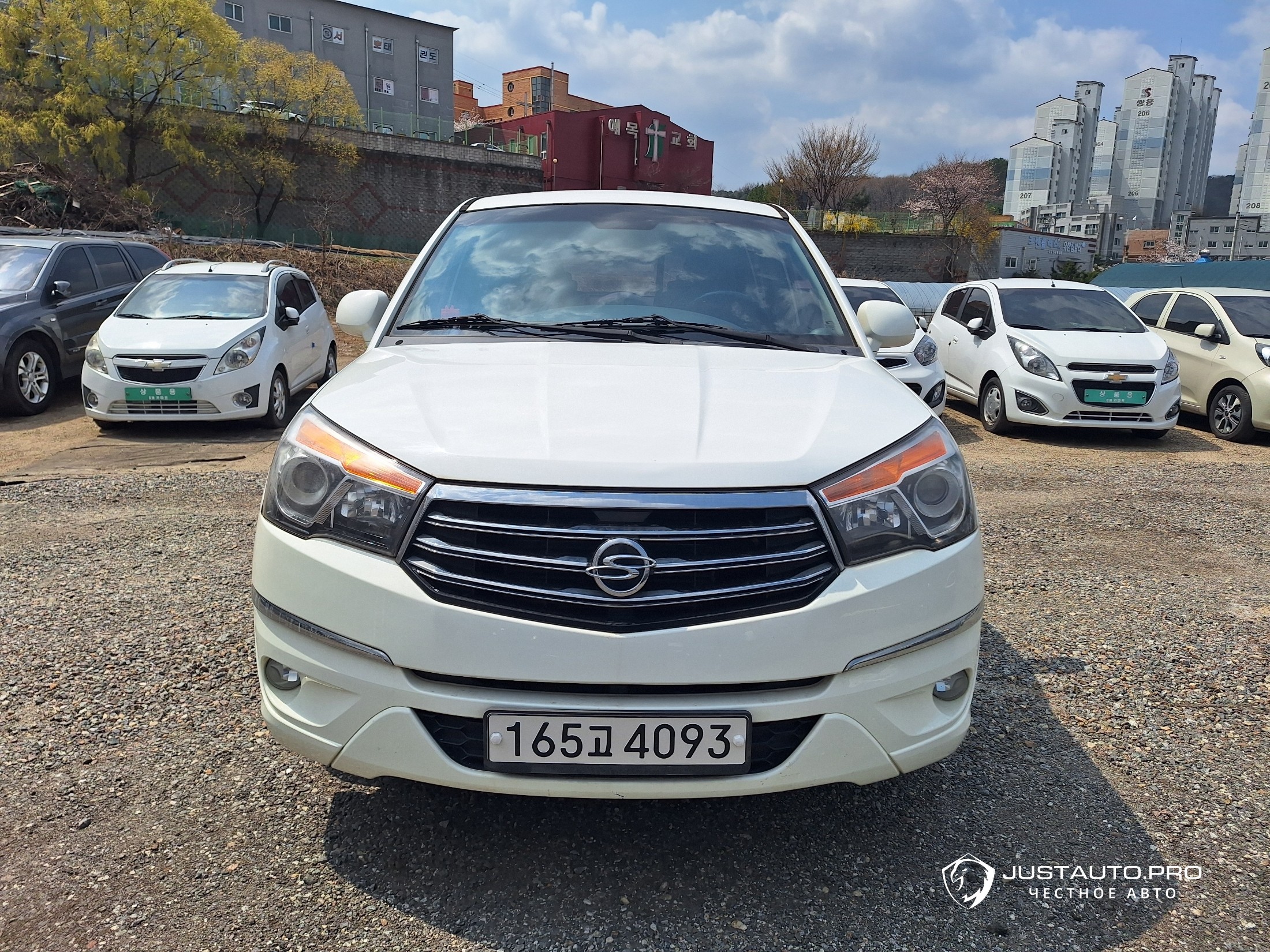 Автомобиль KG_Mobility_Ssangyong KORANDO