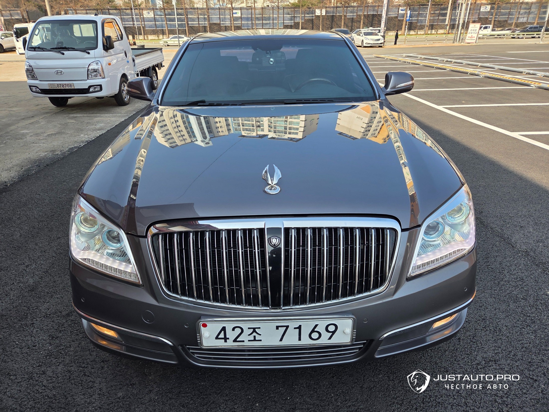 Автомобиль KG_Mobility_Ssangyong Chairman