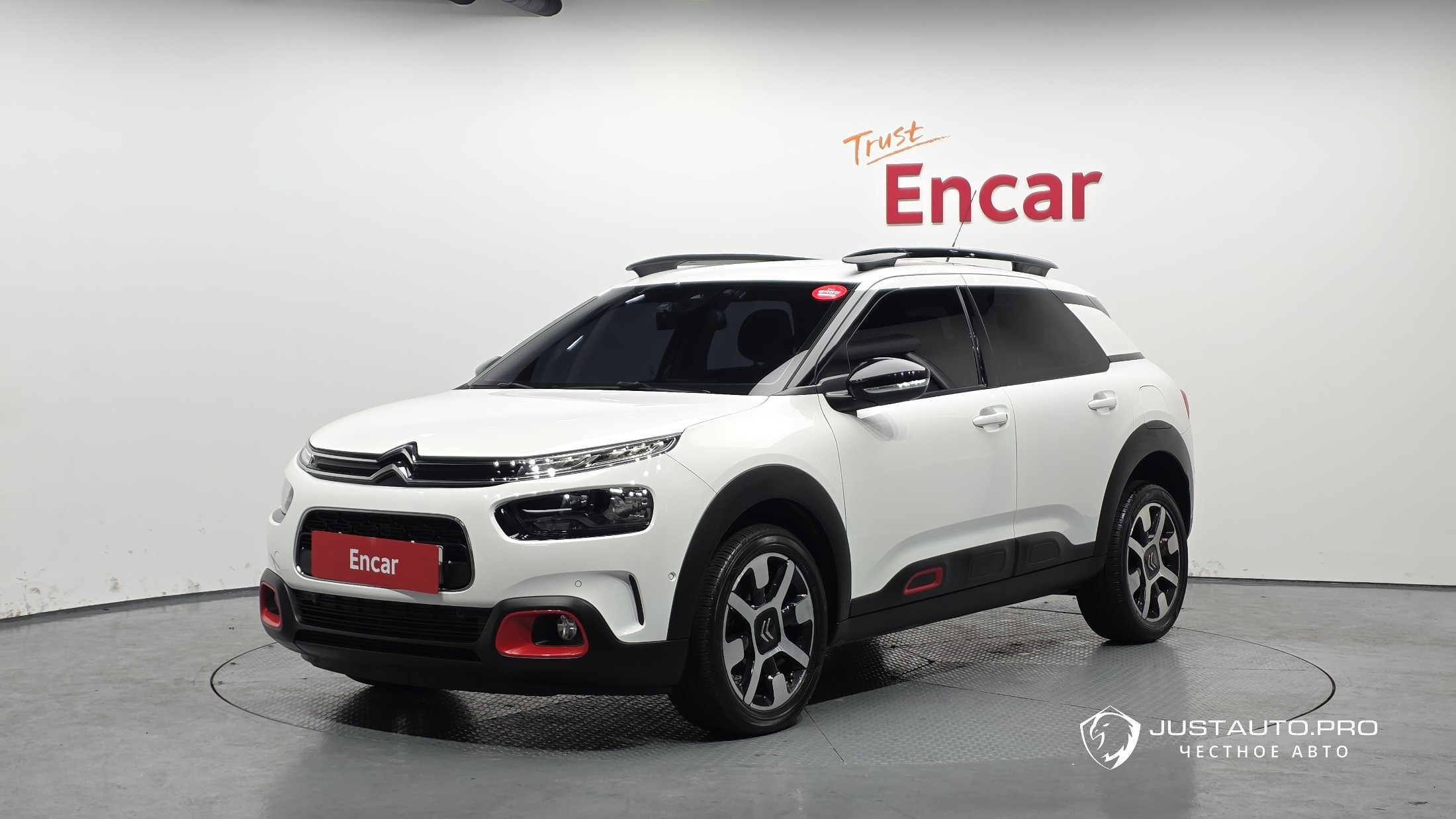 Автомобиль Citroen-DS C4 CACTUS