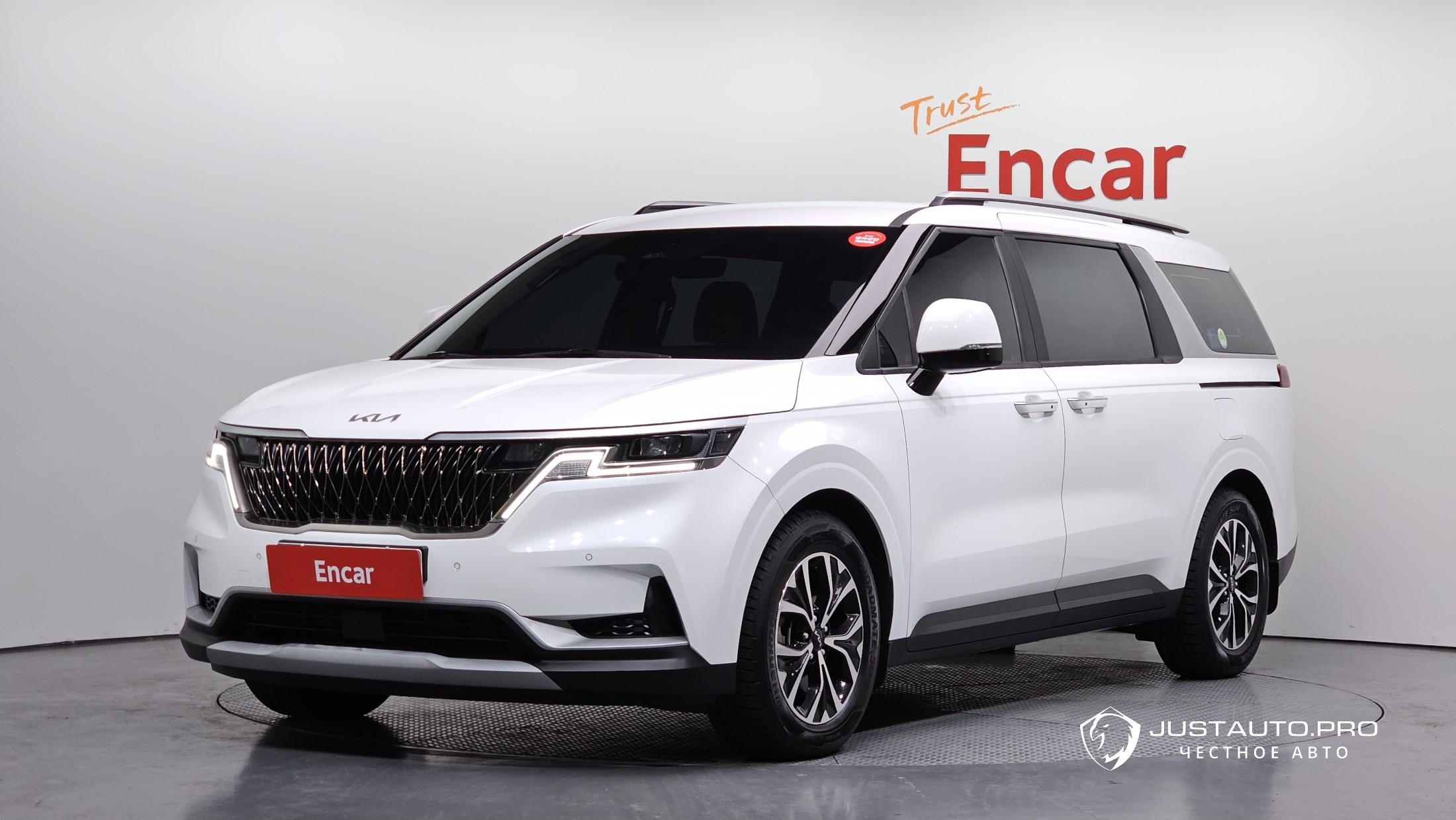 Автомобиль Kia Canival