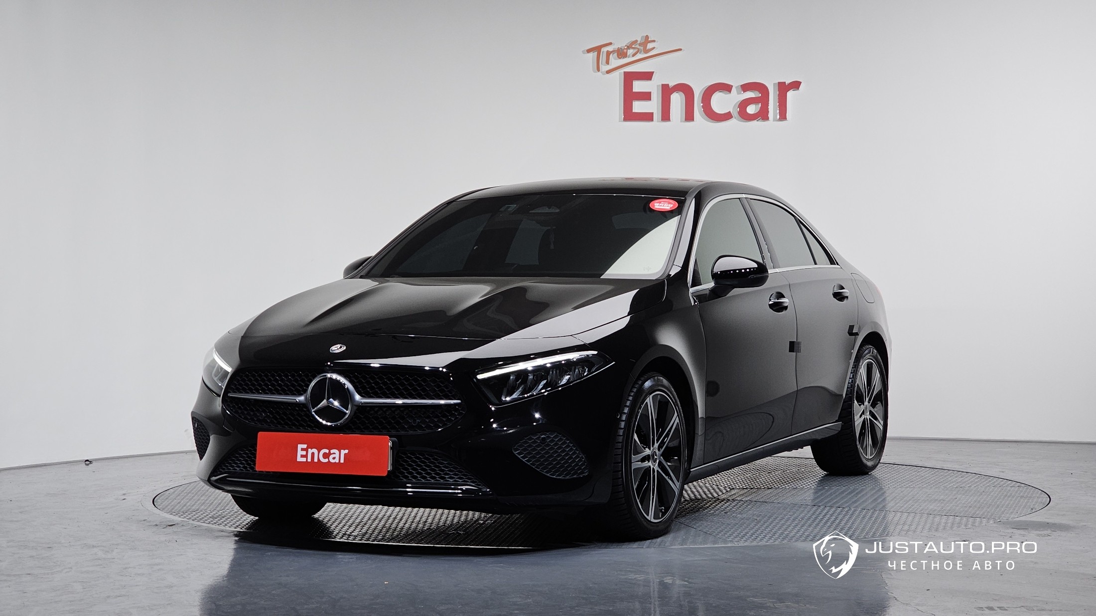 Автомобиль Mercedes-Benz A-Class