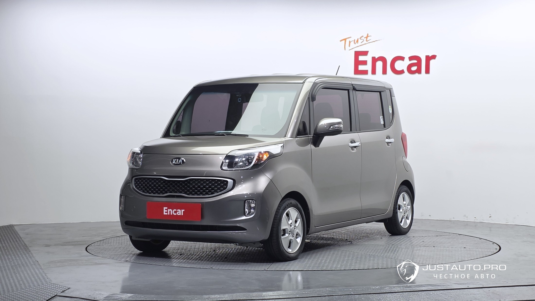 Автомобиль Kia RAY