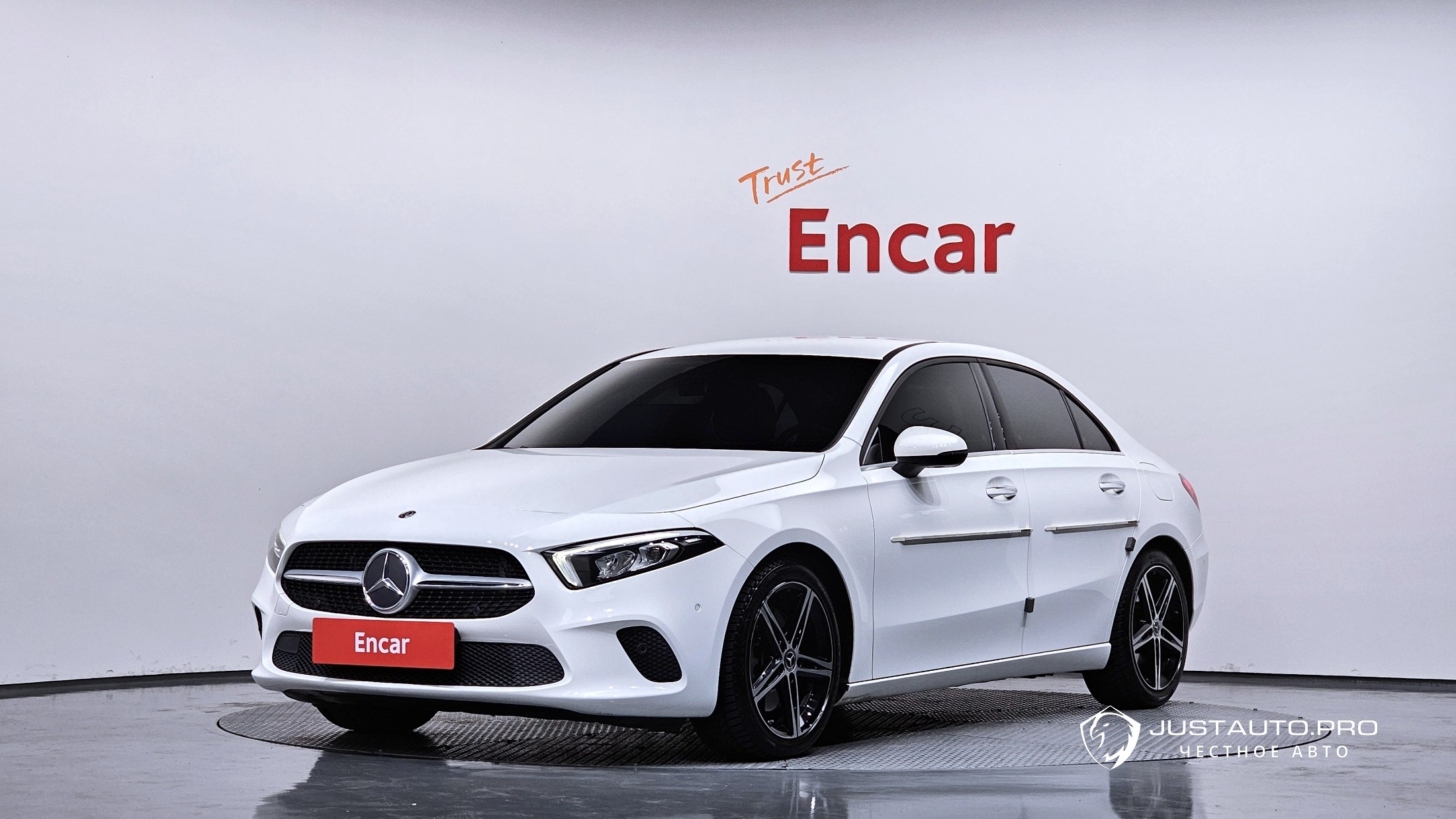 Автомобиль Mercedes-Benz A-Class