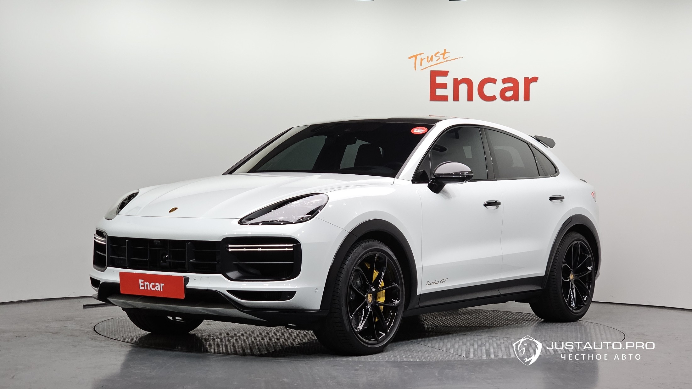 Автомобиль Porsche Cayenne
