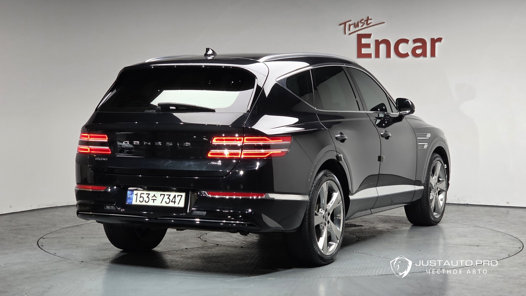 Автомобиль Genesis GV80