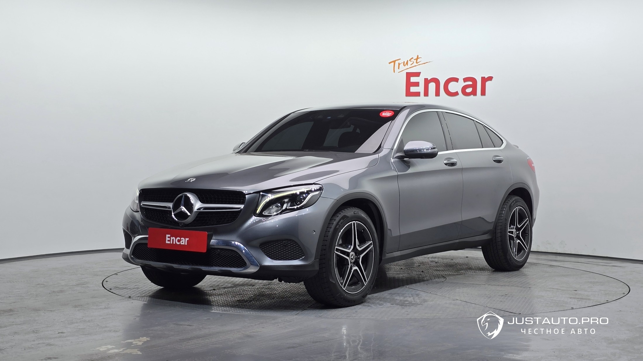 Автомобиль Mercedes-Benz GLC-Class