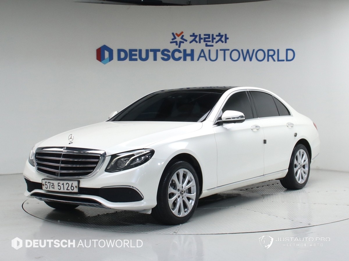 Автомобиль Mercedes-Benz E-Class