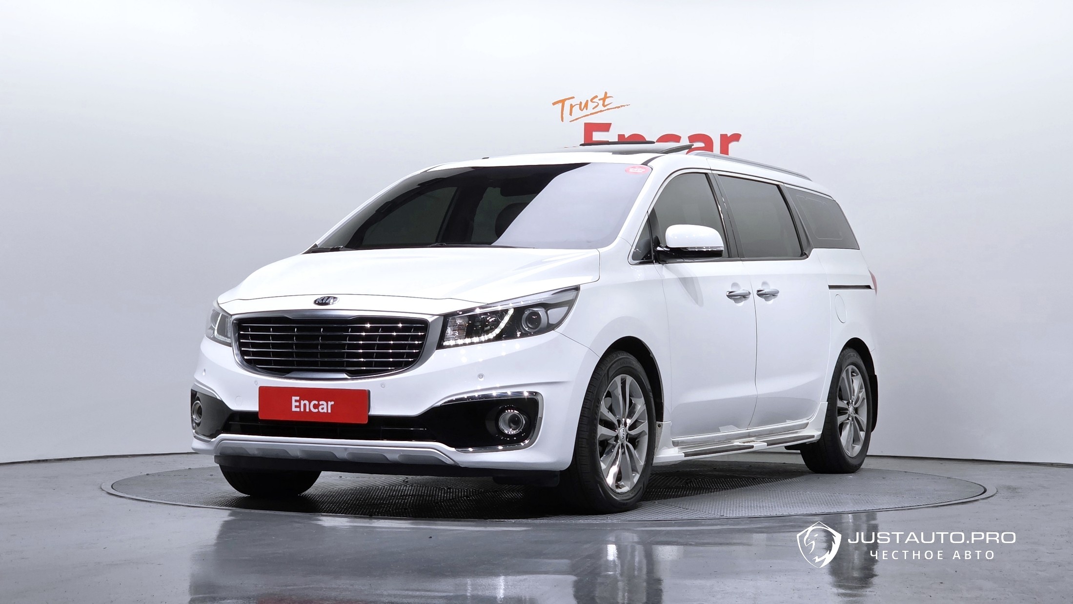 Автомобиль Kia Canival