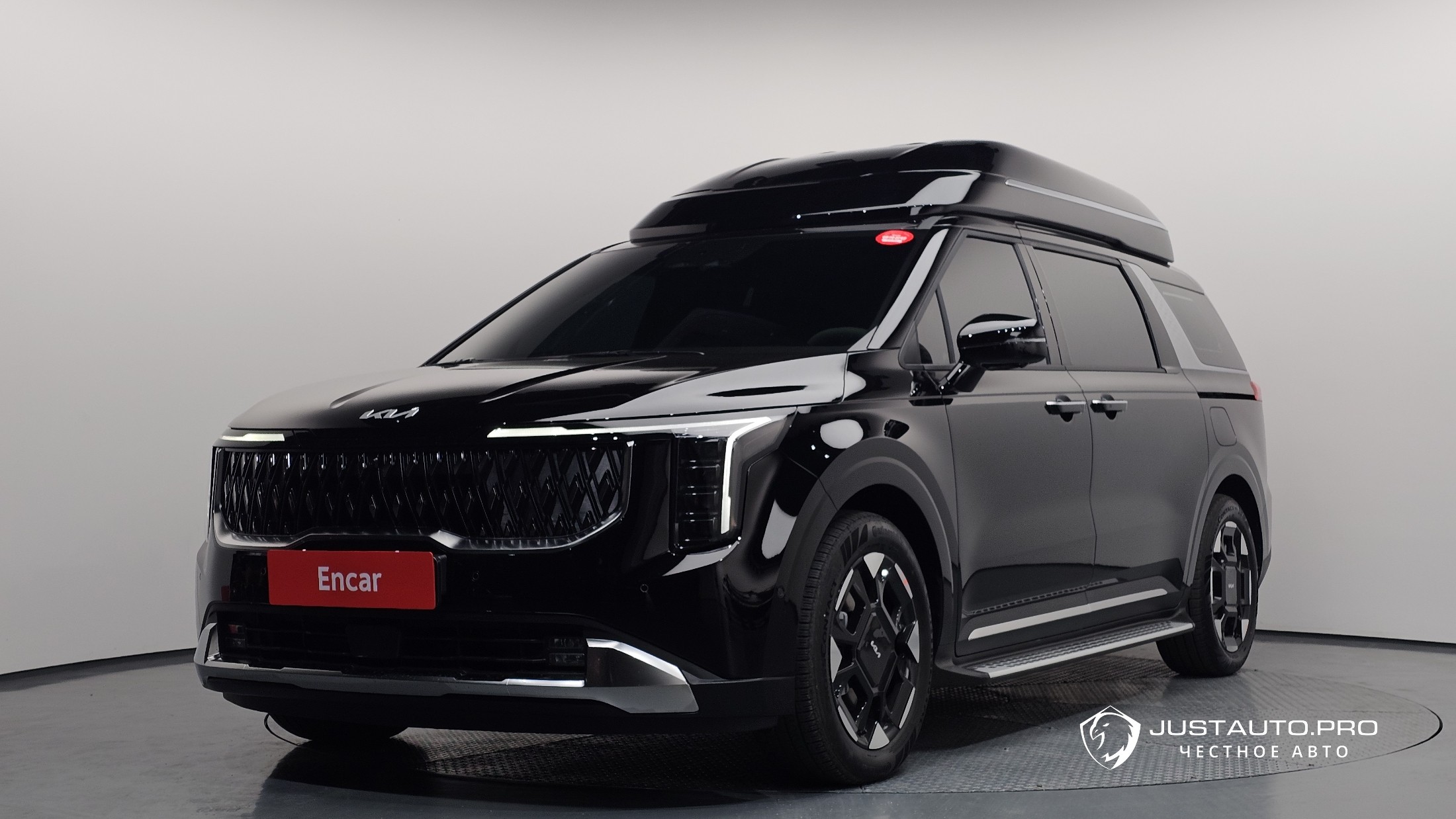 Автомобиль Kia Canival