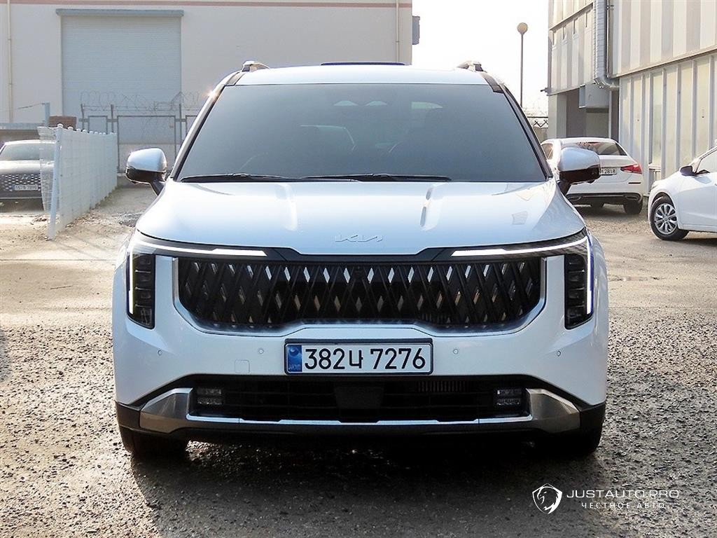 Автомобиль Kia Canival