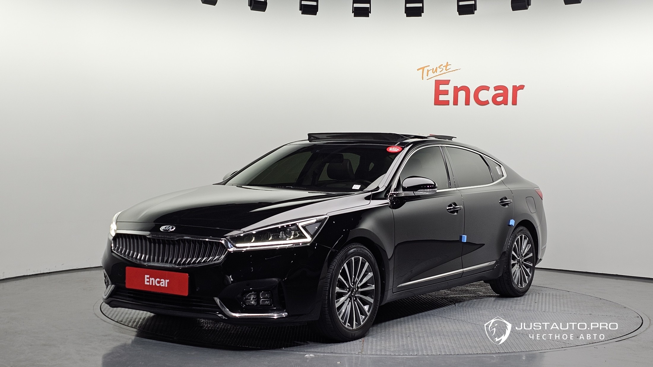 Автомобиль Kia K7