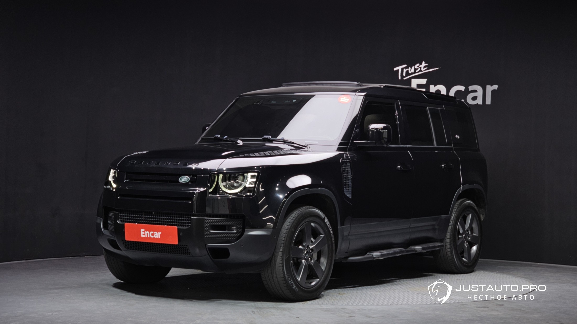 Автомобиль Land Rover Defender