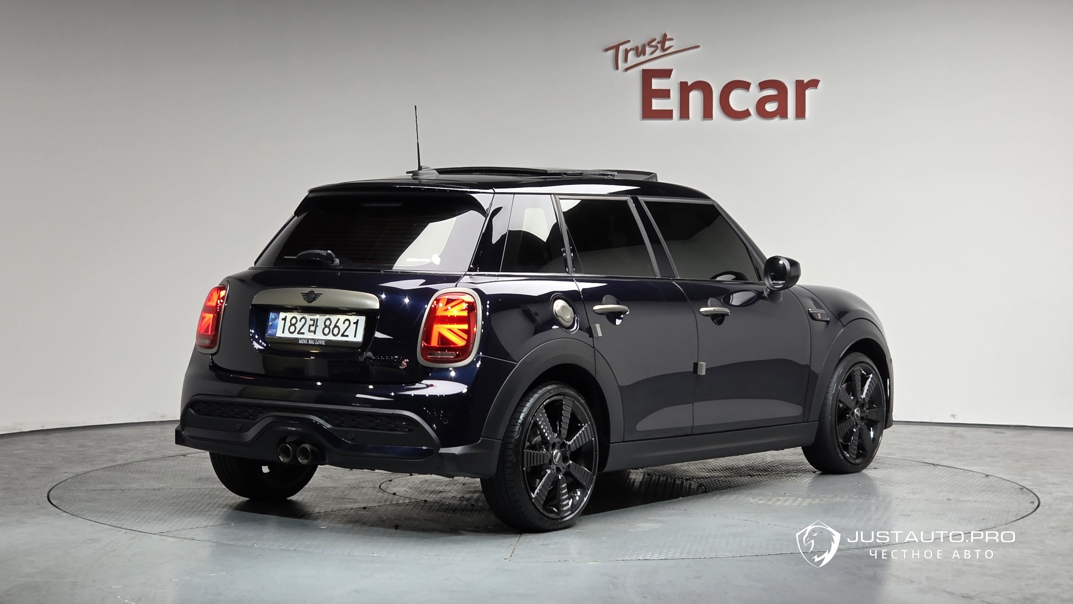 Автомобиль Mini Cooper