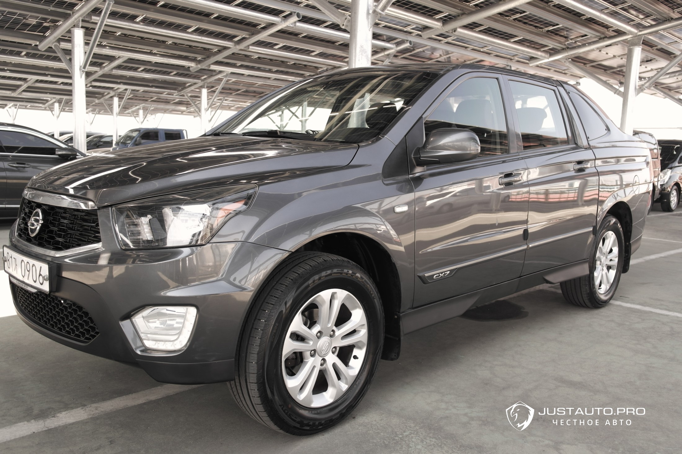 Автомобиль KG_Mobility_Ssangyong KORANDO