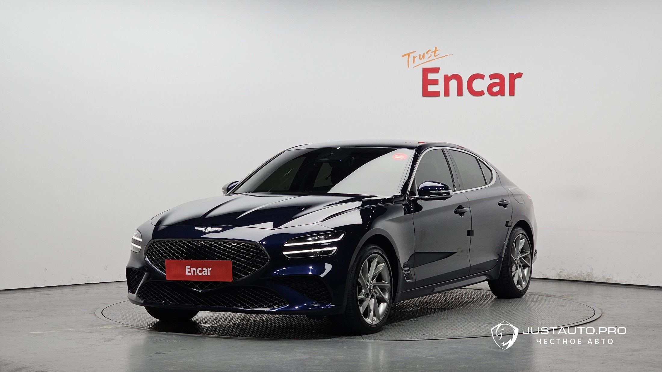 Автомобиль Genesis G70