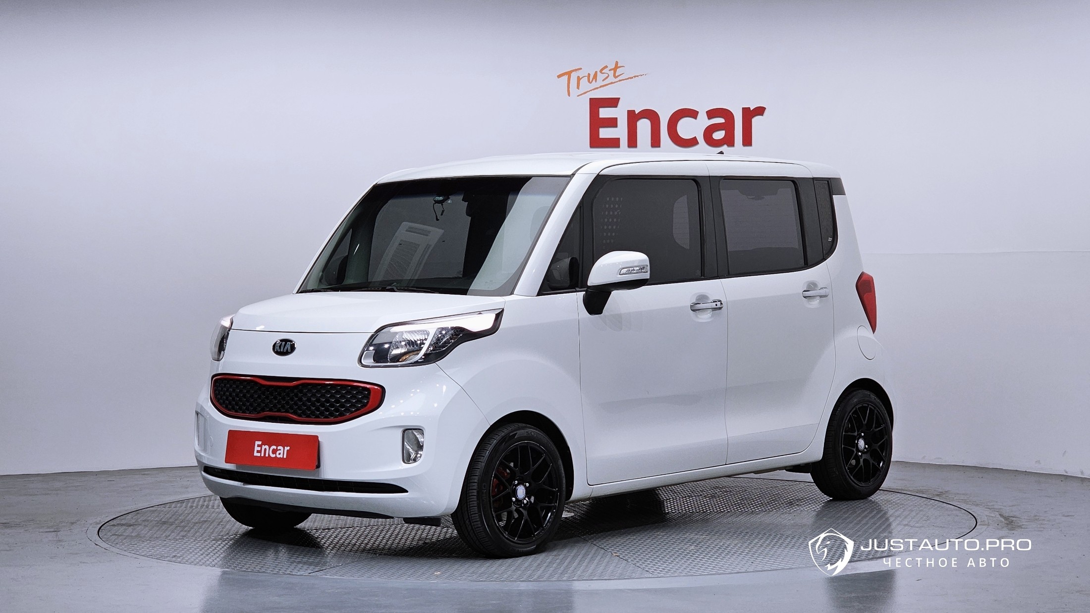 Автомобиль Kia RAY