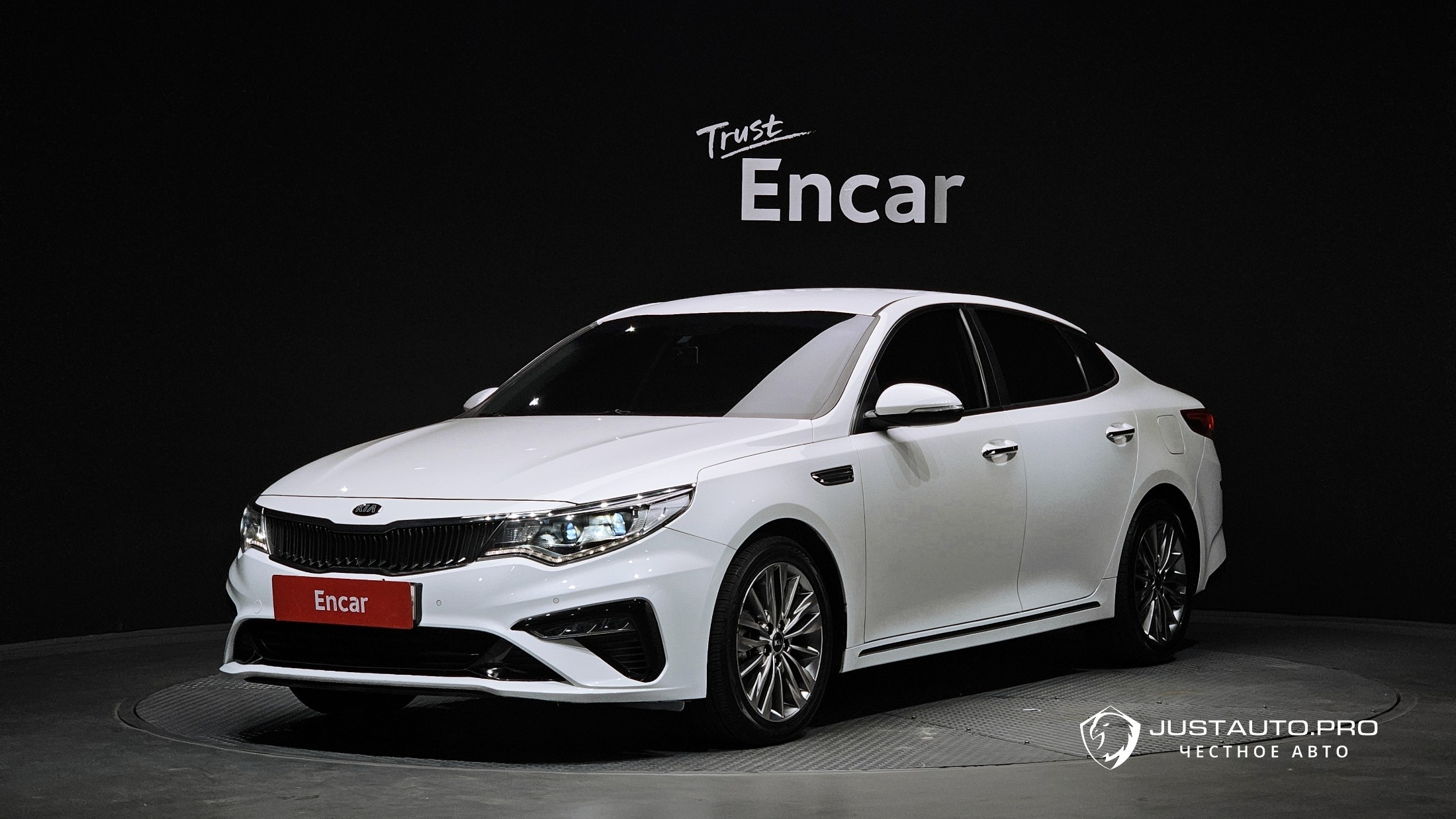 Автомобиль Kia K5