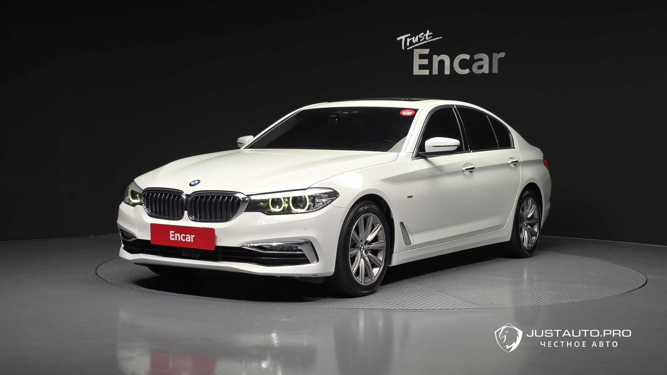 Автомобиль BMW 5-Series