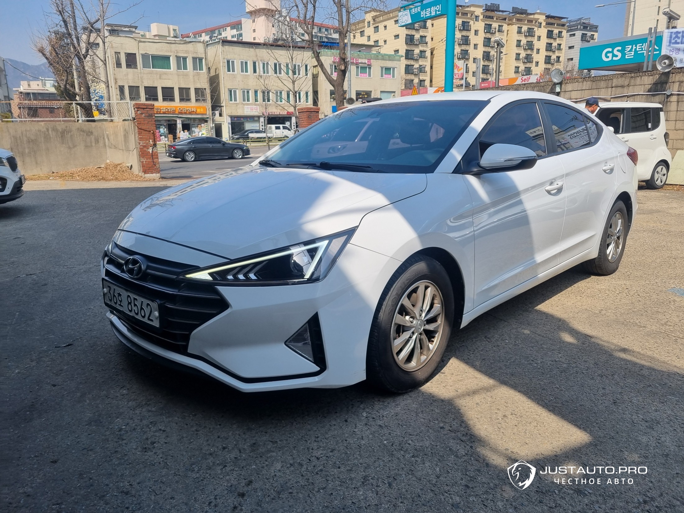 Автомобиль Hyundai AVANTE
