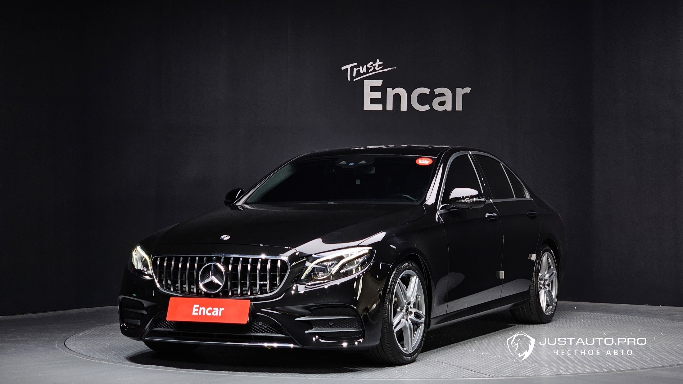 Автомобиль Mercedes-Benz E-Class