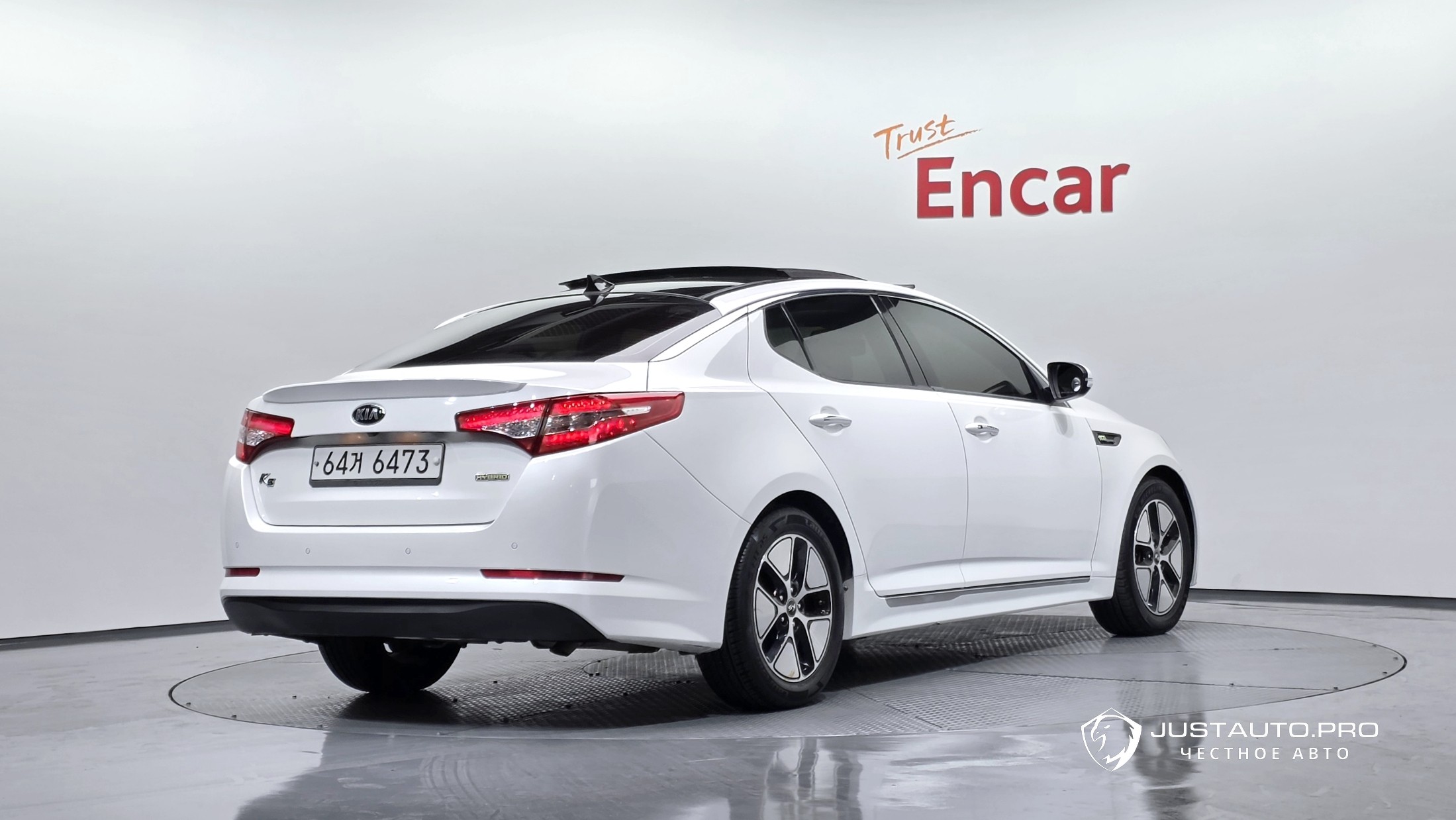 Автомобиль Kia K5