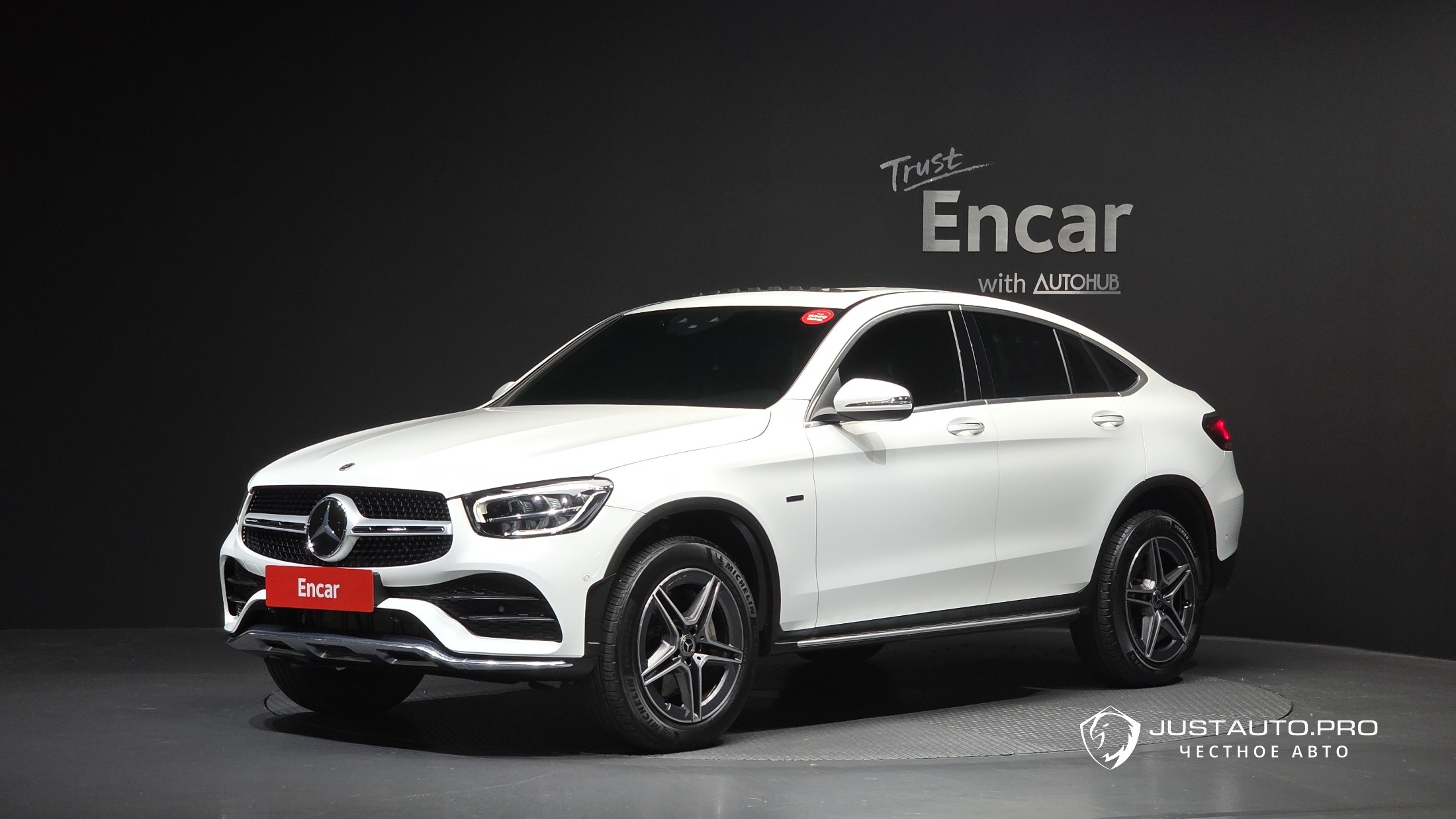 Автомобиль Mercedes-Benz GLC-Class
