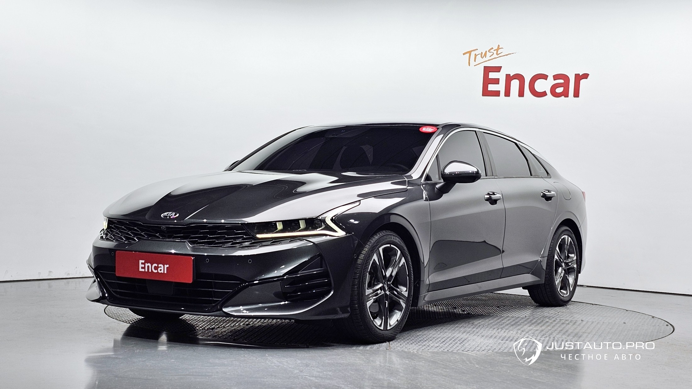 Автомобиль Kia K5