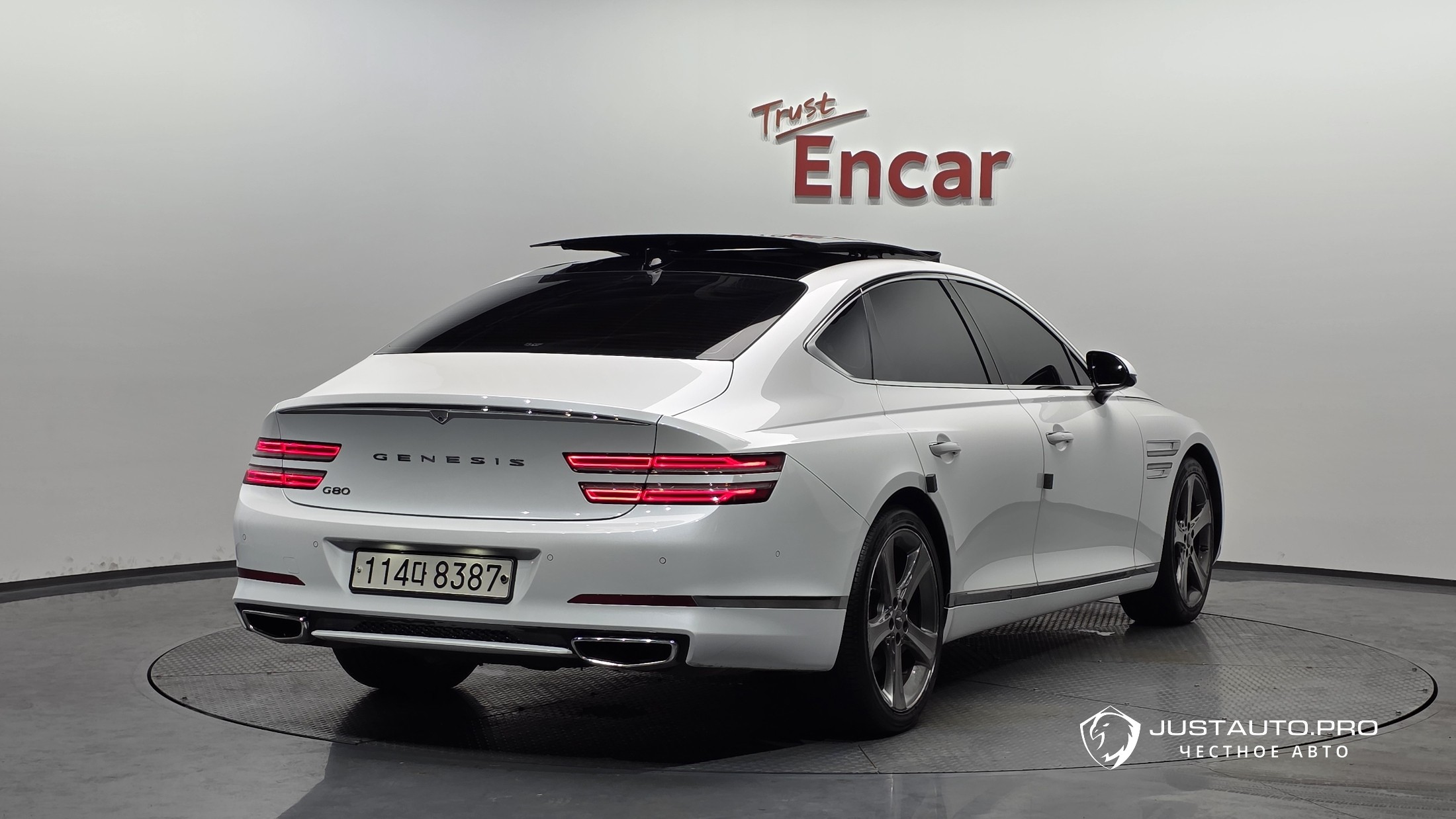 Автомобиль Genesis G80