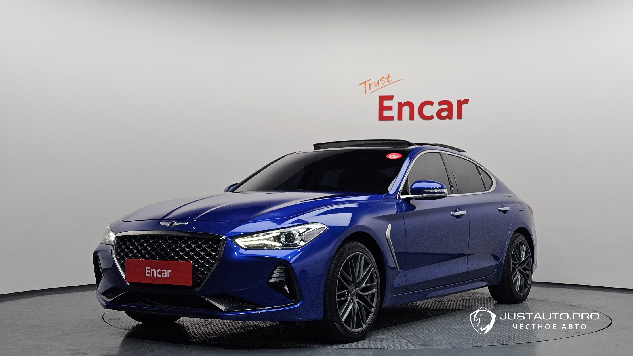 Автомобиль Genesis G70