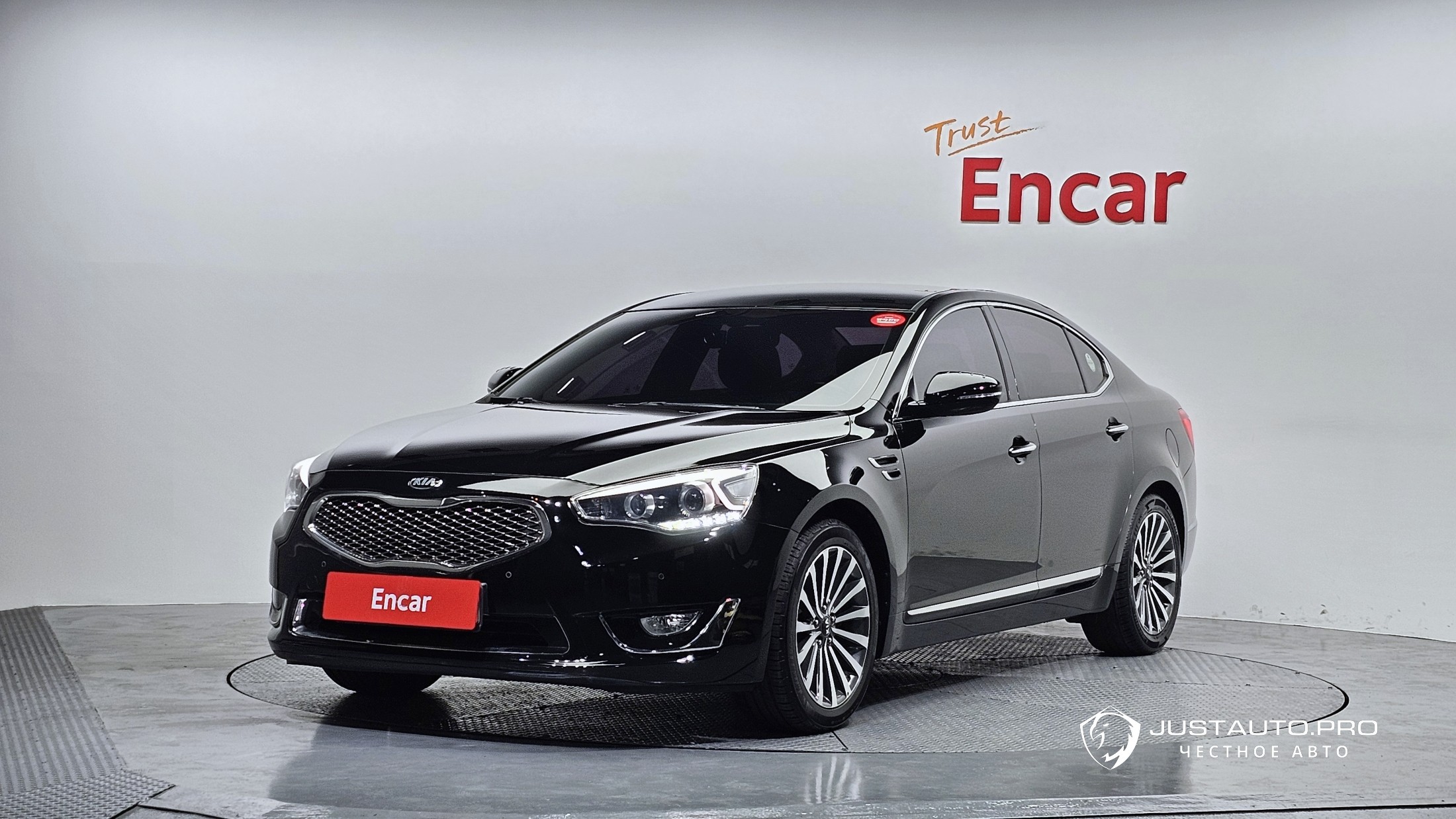 Автомобиль Kia K7