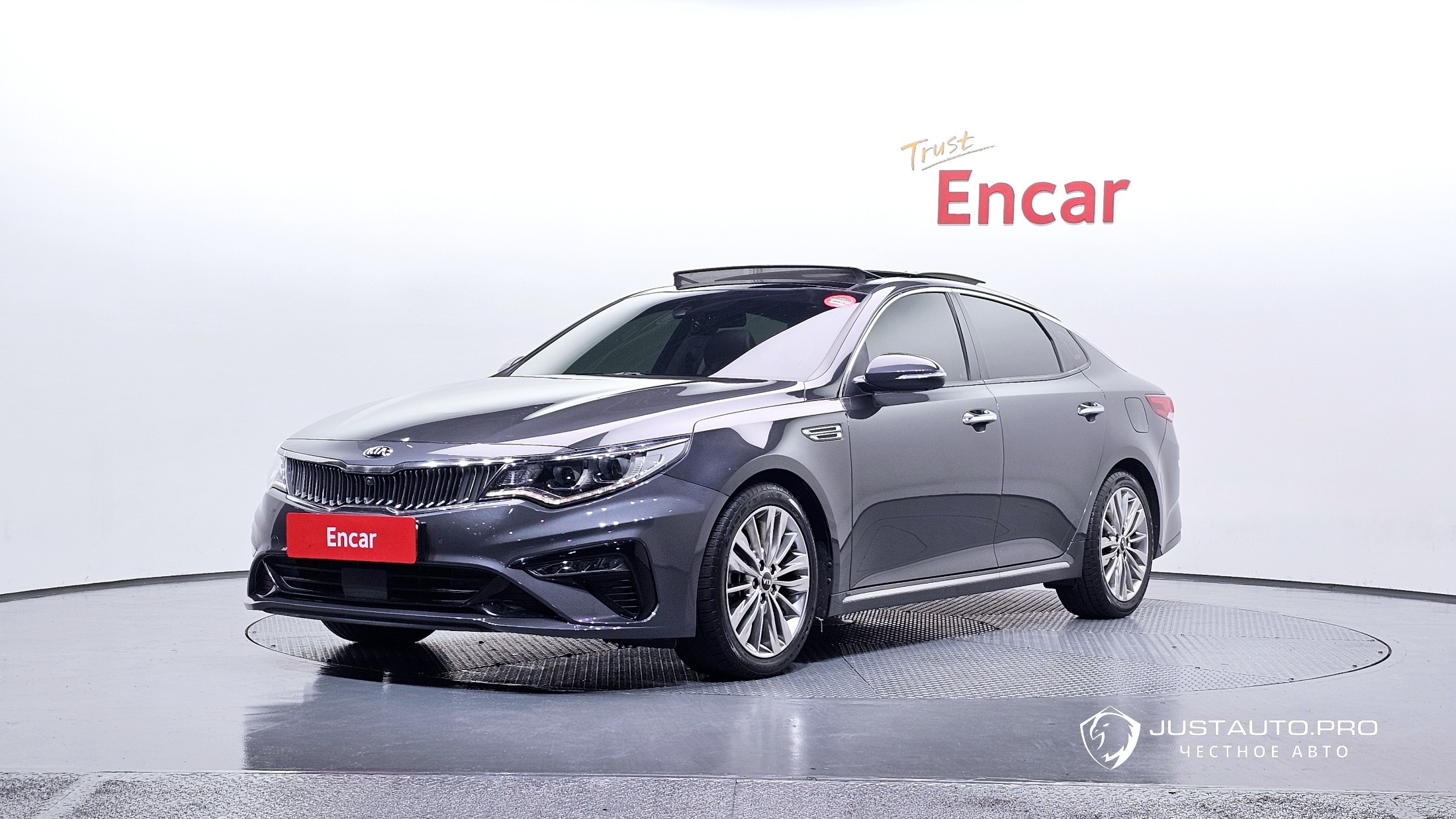 Автомобиль Kia K5