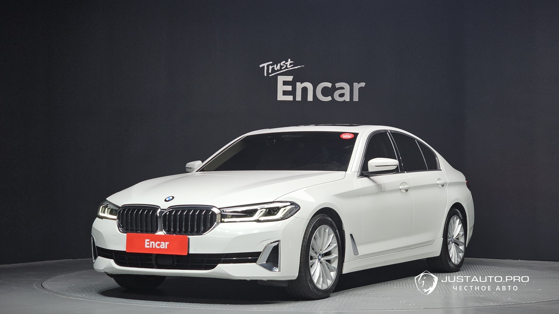 Автомобиль BMW 5-Series
