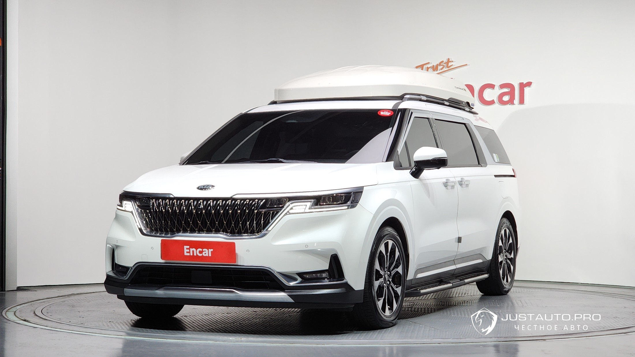 Автомобиль Kia Canival