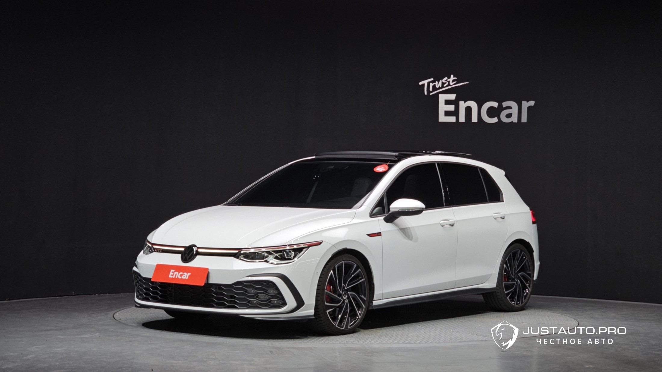 Автомобиль Volkswagen Golf