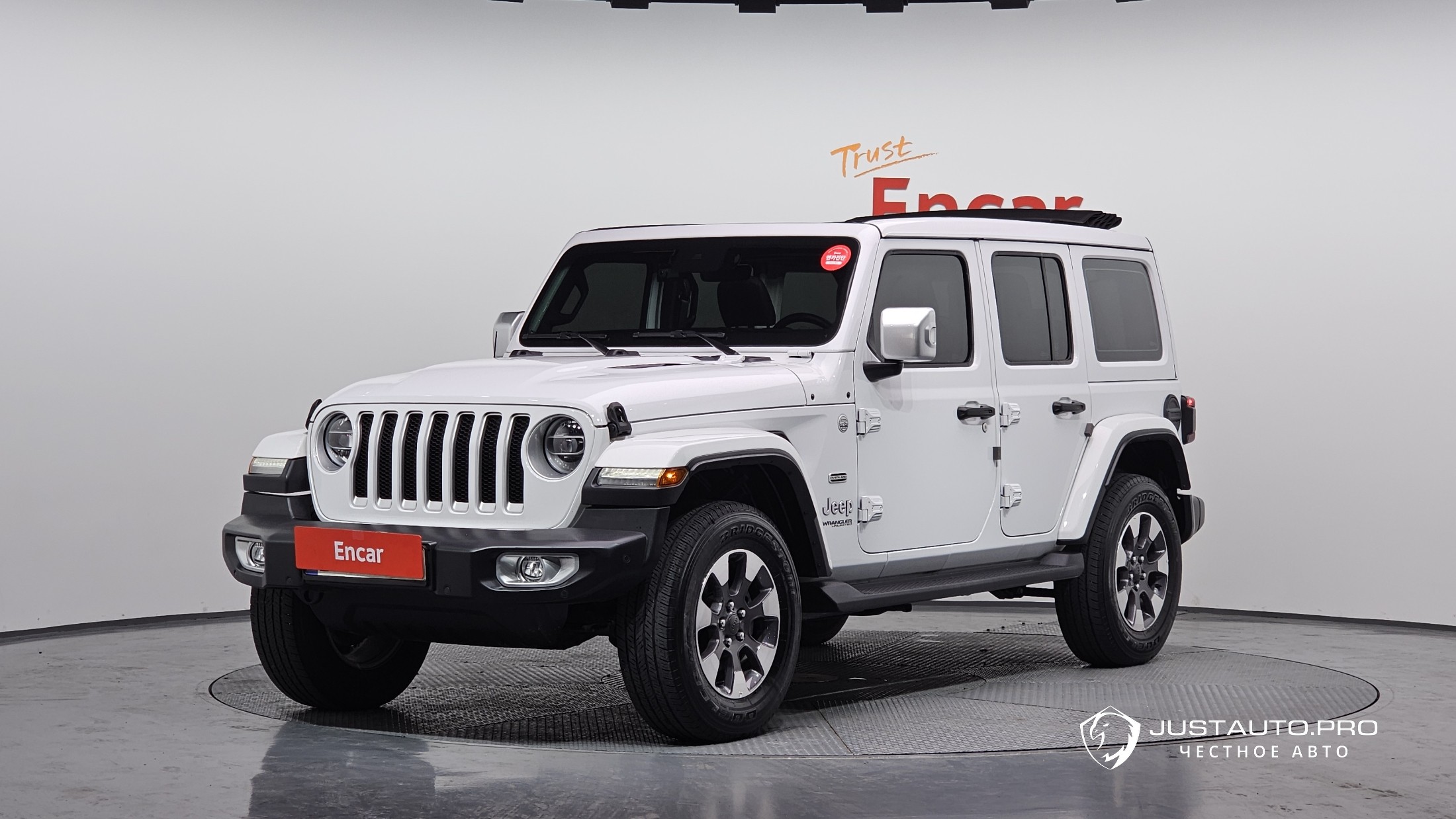 Автомобиль Jeep Wrangler