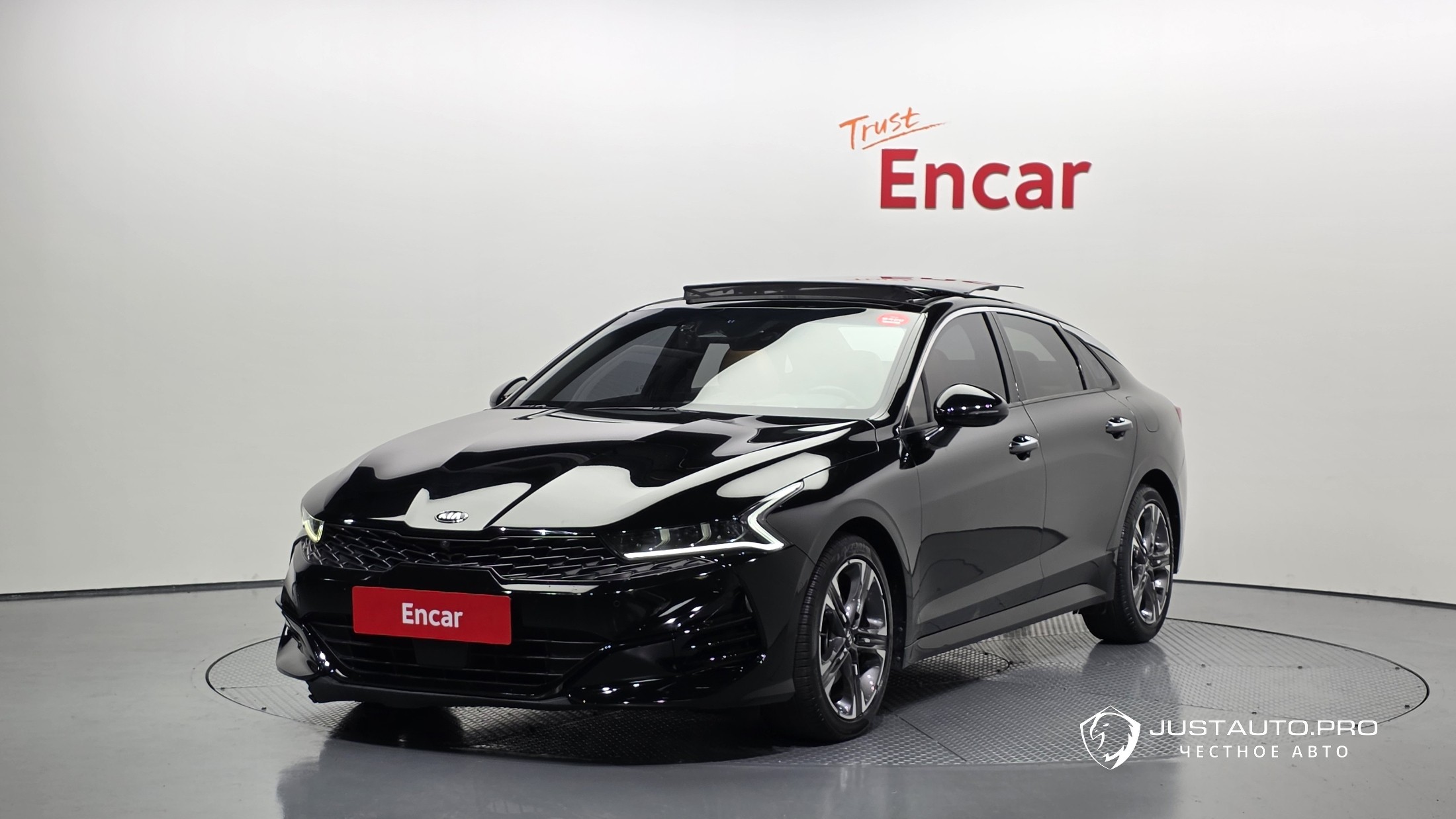 Автомобиль Kia K5